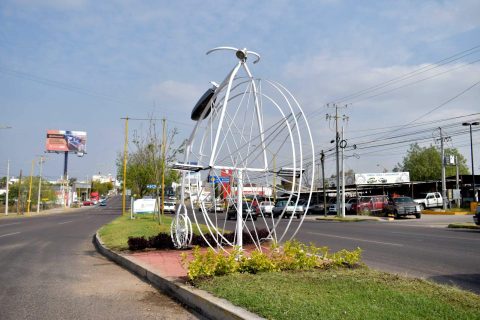 llama servicios públicos a tomar precauciones por reforestación en camellón de primer anillo