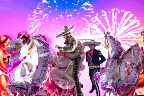 Ceremonia de premiación de la Mejor Feria Tradicional en el Tianguis Turístico.